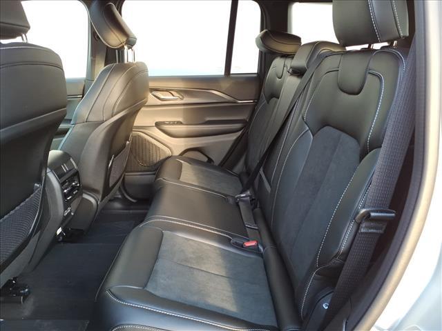 new 2025 Jeep Grand Cherokee car, priced at $41,547