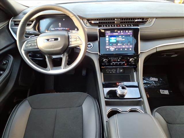 new 2025 Jeep Grand Cherokee car, priced at $41,547