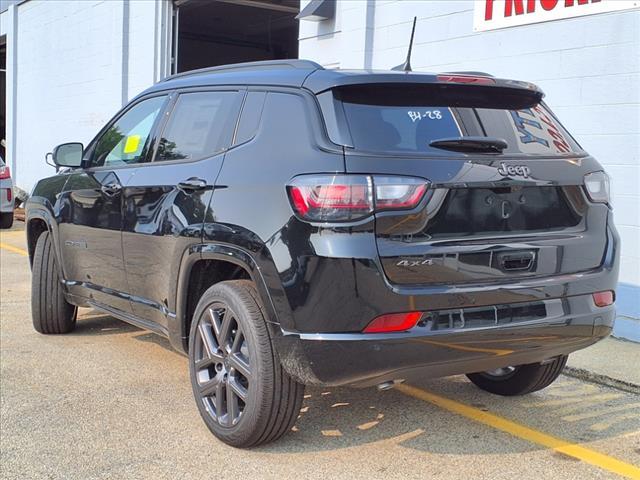 new 2025 Jeep Compass car, priced at $33,495