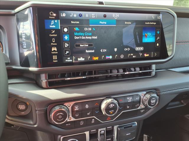 new 2025 Jeep Wrangler car, priced at $55,128