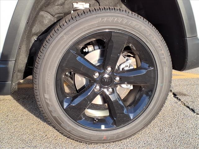 new 2025 Jeep Grand Cherokee car, priced at $41,547