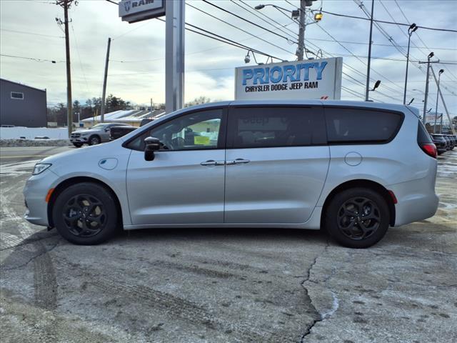 used 2023 Chrysler Pacifica Hybrid car, priced at $38,998