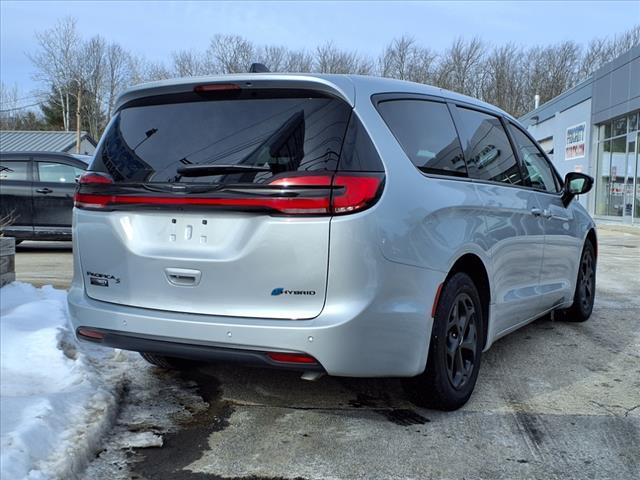 used 2023 Chrysler Pacifica Hybrid car, priced at $38,998