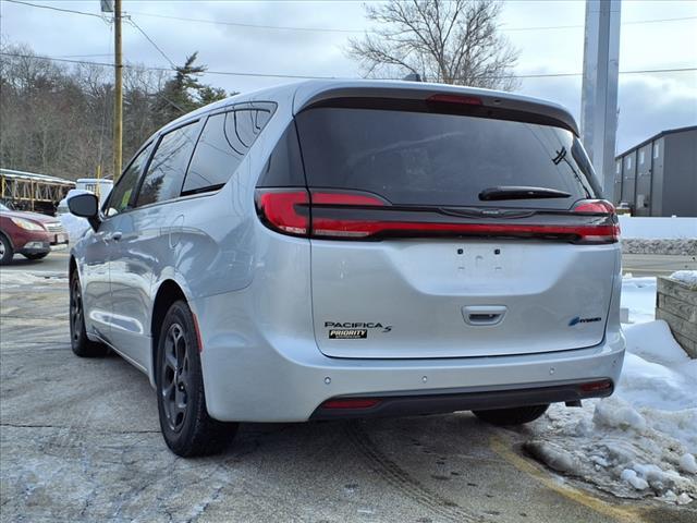 used 2023 Chrysler Pacifica Hybrid car, priced at $38,998