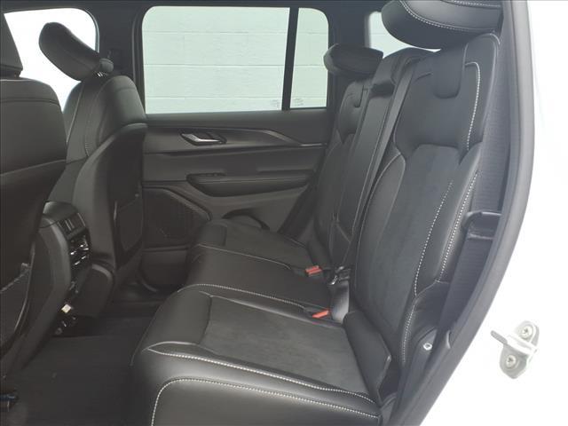new 2025 Jeep Grand Cherokee car, priced at $42,029