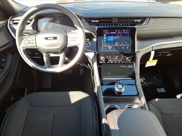 new 2025 Jeep Grand Cherokee car, priced at $38,890