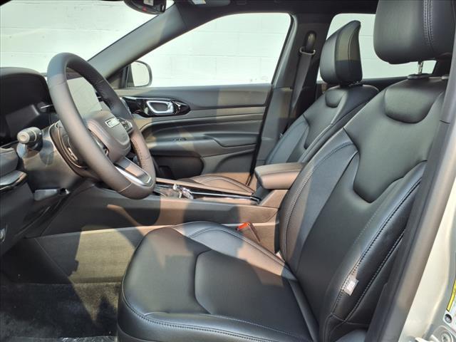 new 2025 Jeep Compass car, priced at $32,998