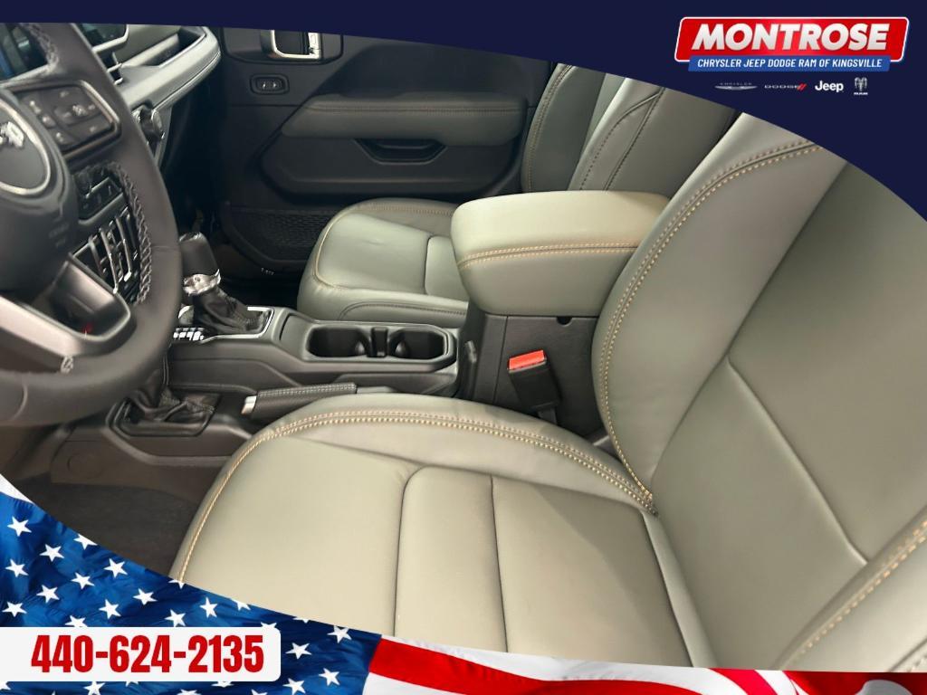 new 2025 Jeep Gladiator car, priced at $54,489