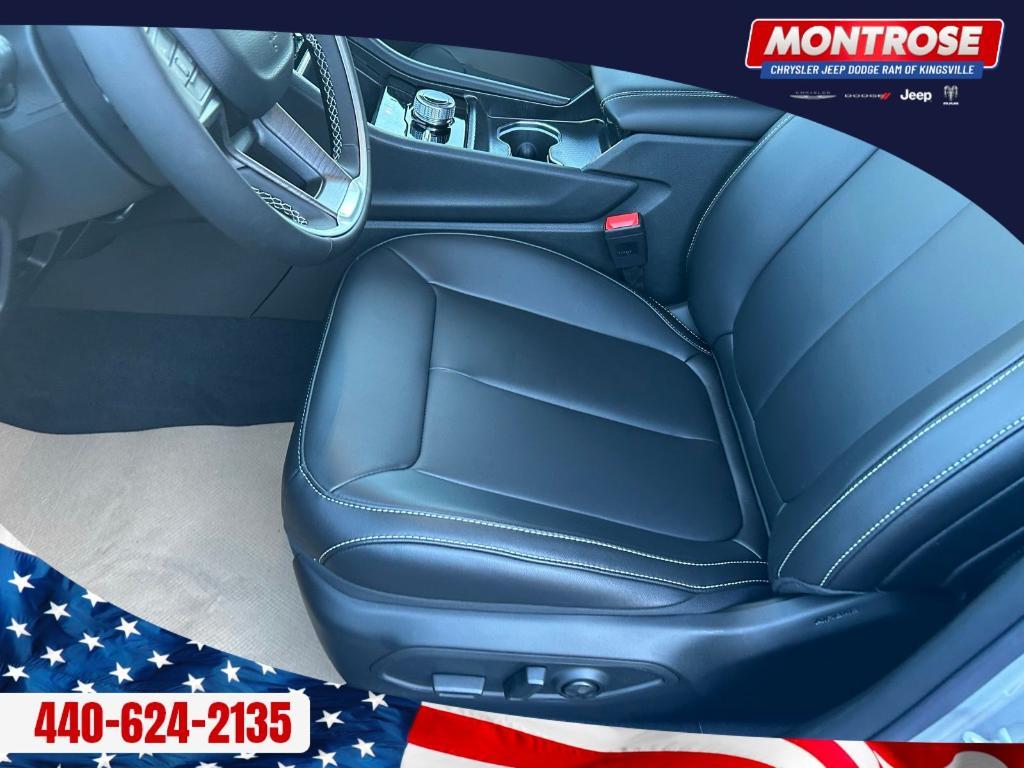 new 2025 Jeep Grand Cherokee car, priced at $45,828