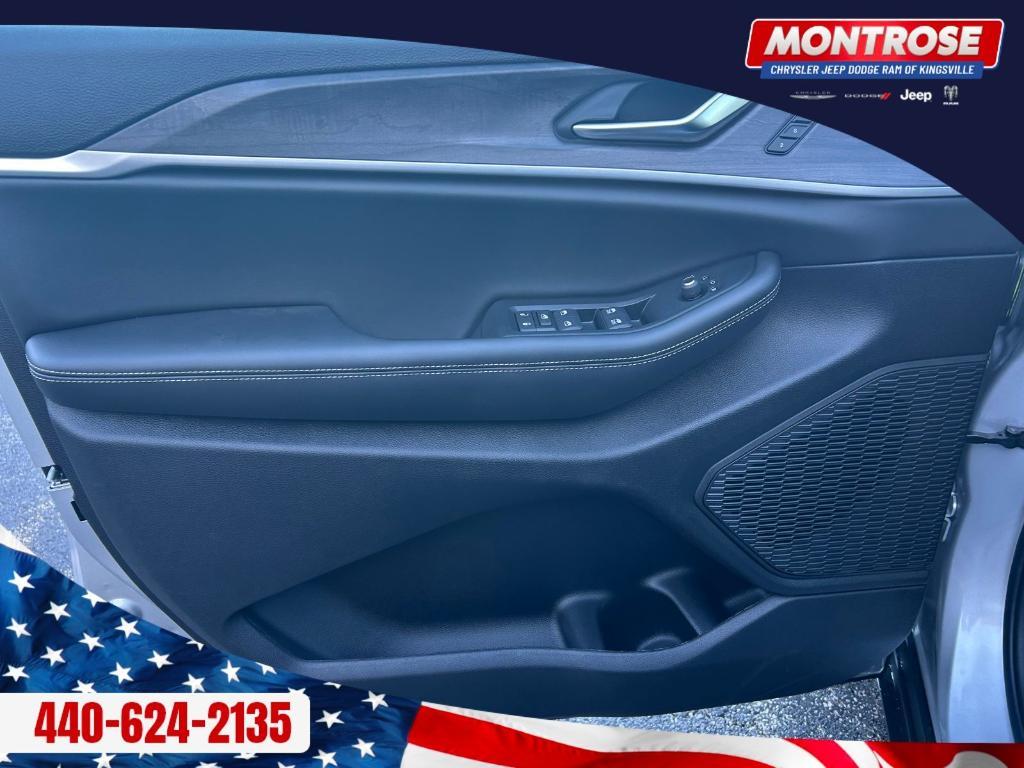 new 2025 Jeep Grand Cherokee car, priced at $45,828