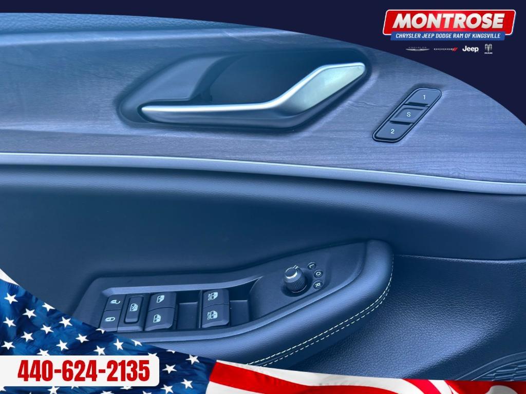 new 2025 Jeep Grand Cherokee car, priced at $45,828