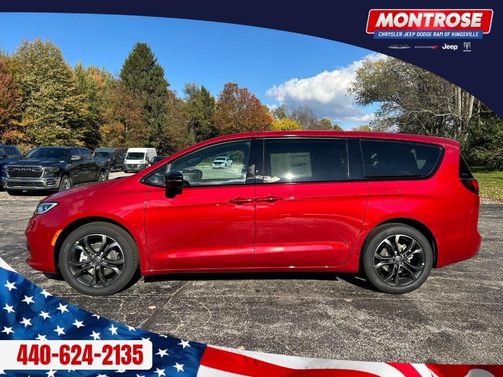 new 2026 Chrysler Pacifica car, priced at $40,563