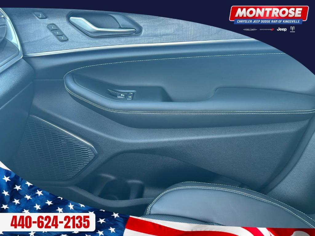 new 2025 Jeep Grand Cherokee car, priced at $60,642