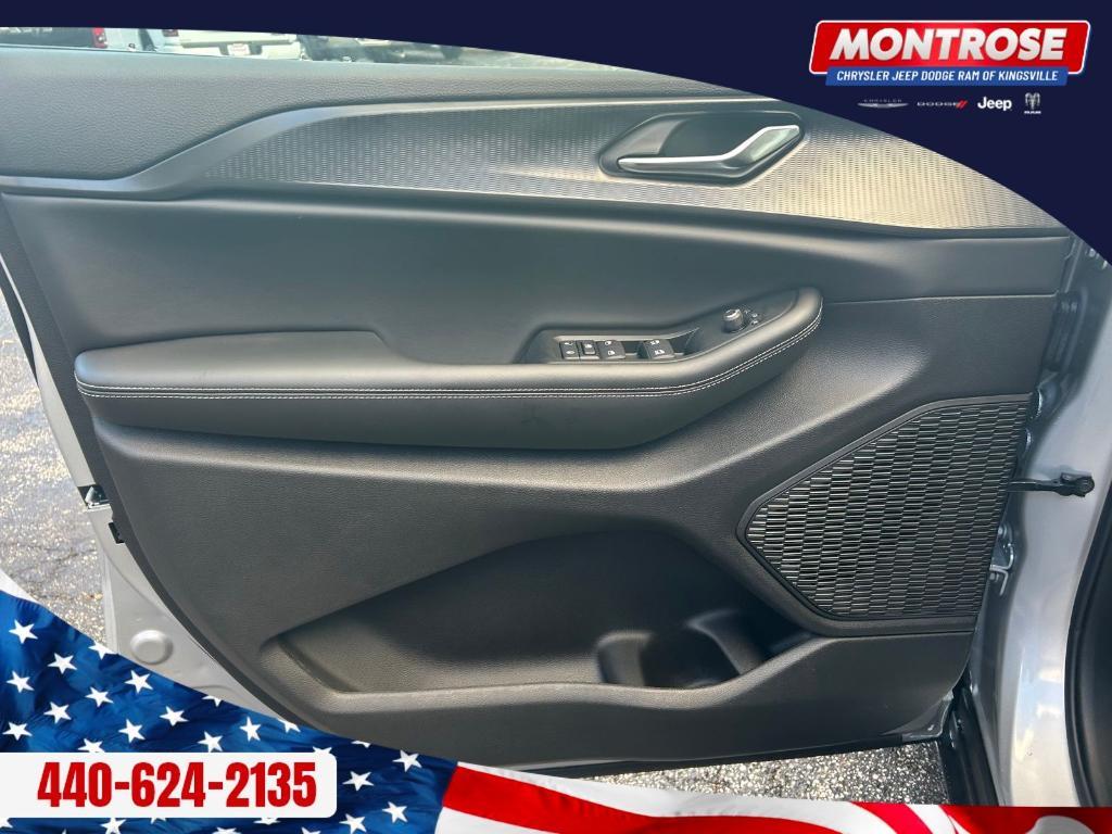 new 2025 Jeep Grand Cherokee car, priced at $38,754