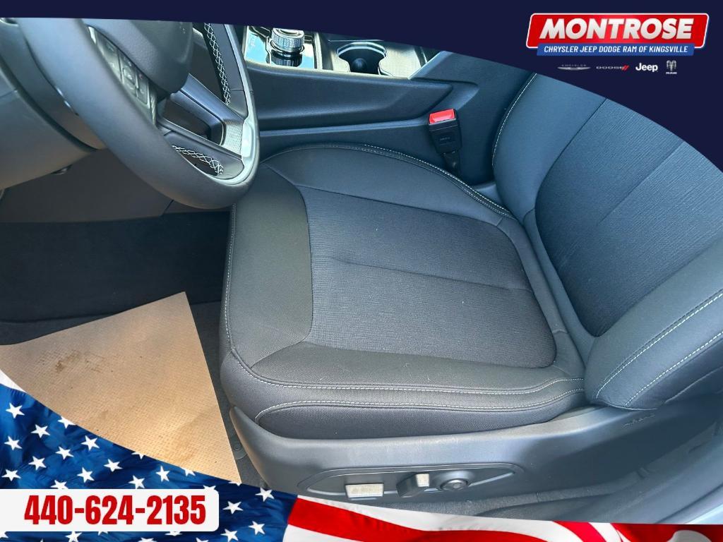 new 2025 Jeep Grand Cherokee car, priced at $38,754