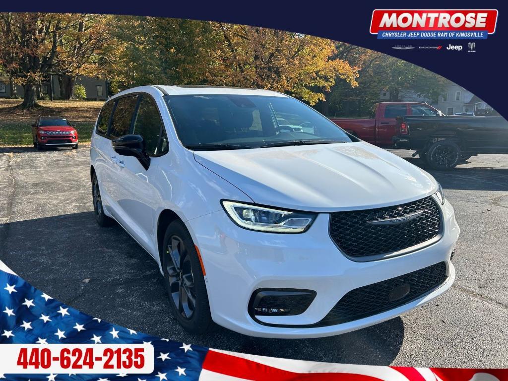 new 2026 Chrysler Pacifica car, priced at $41,619