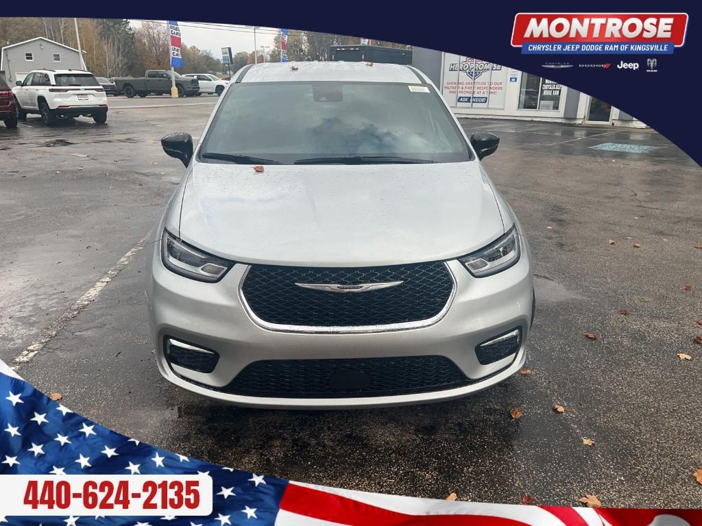 new 2026 Chrysler Pacifica car, priced at $42,013