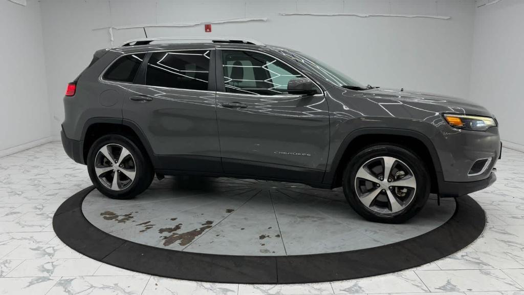 used 2021 Jeep Cherokee car, priced at $23,987