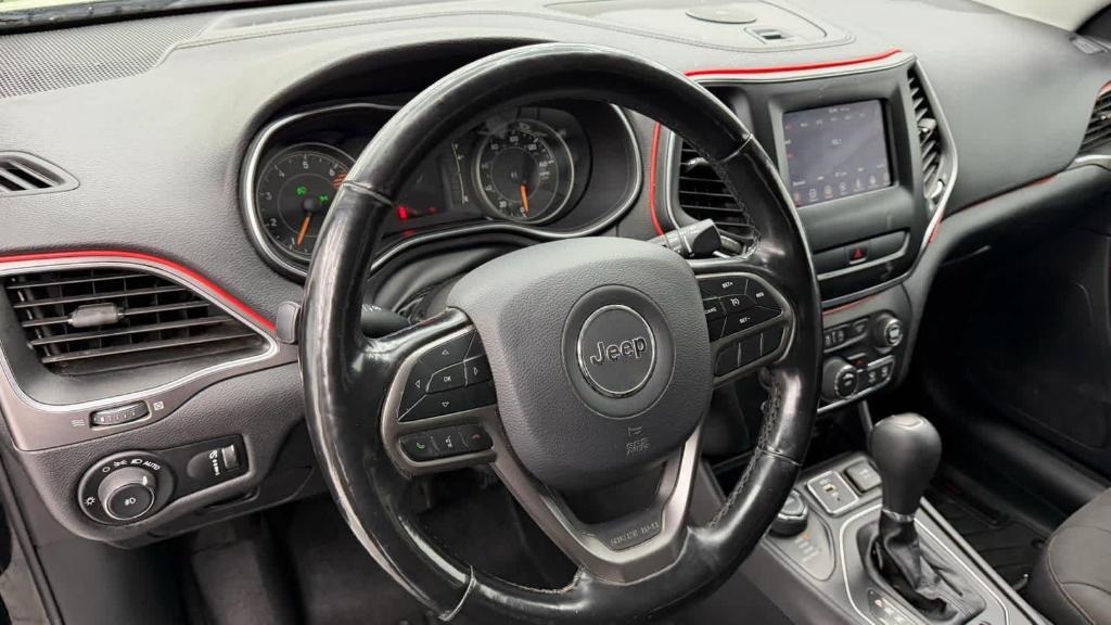 used 2019 Jeep Cherokee car, priced at $14,795