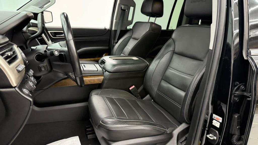 used 2020 GMC Yukon XL car, priced at $31,990