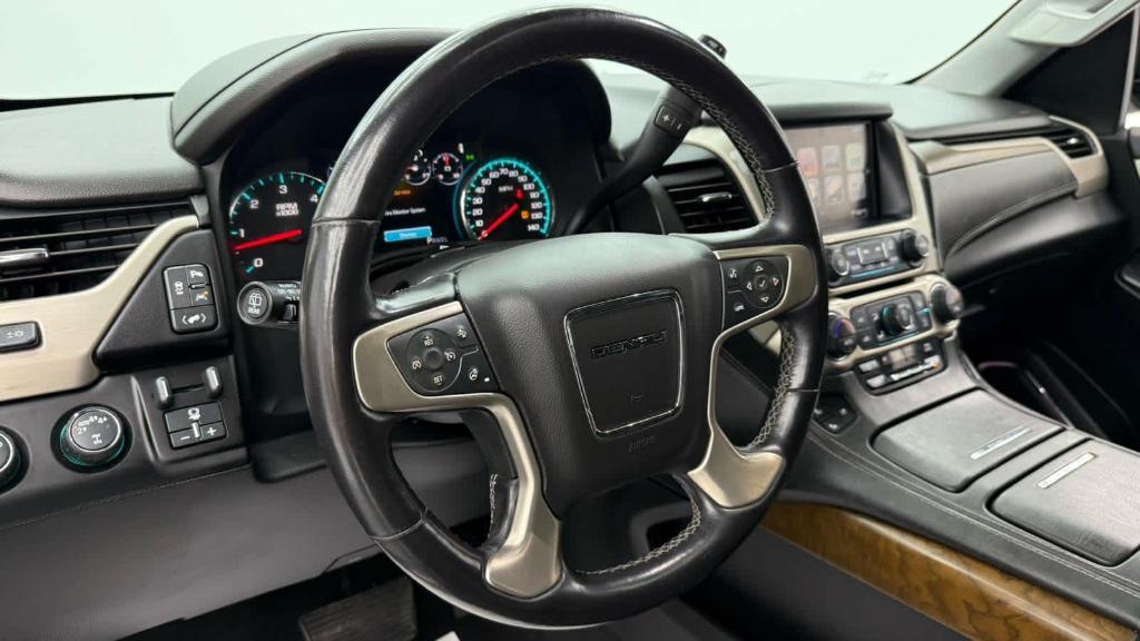 used 2020 GMC Yukon XL car, priced at $31,990