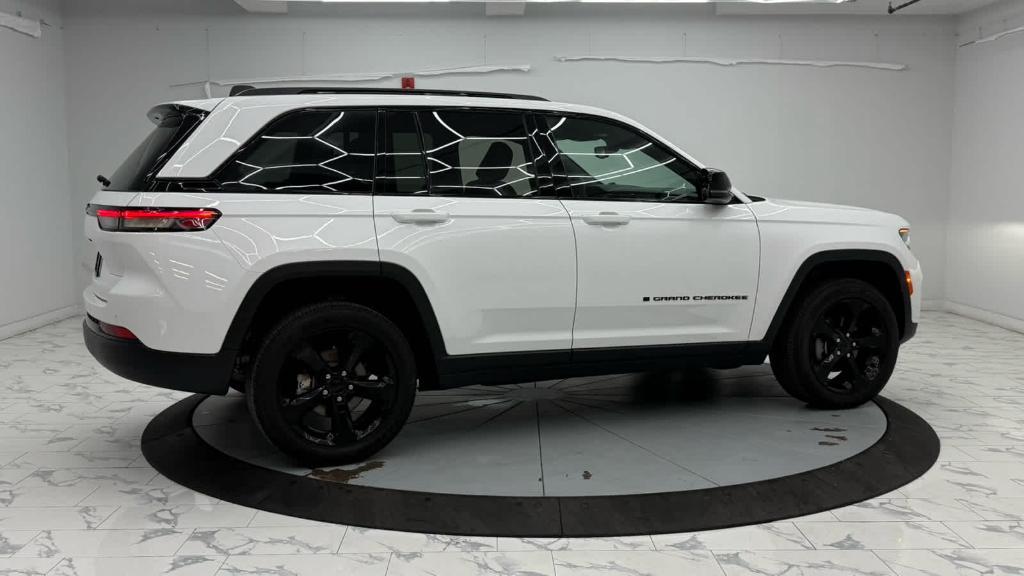 used 2025 Jeep Grand Cherokee car, priced at $45,619