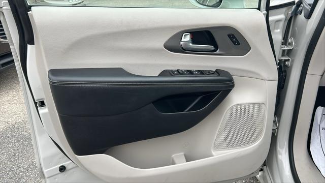 used 2021 Chrysler Pacifica car, priced at $18,995