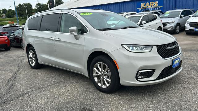 used 2021 Chrysler Pacifica car, priced at $18,995
