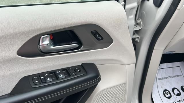 used 2021 Chrysler Pacifica car, priced at $18,995