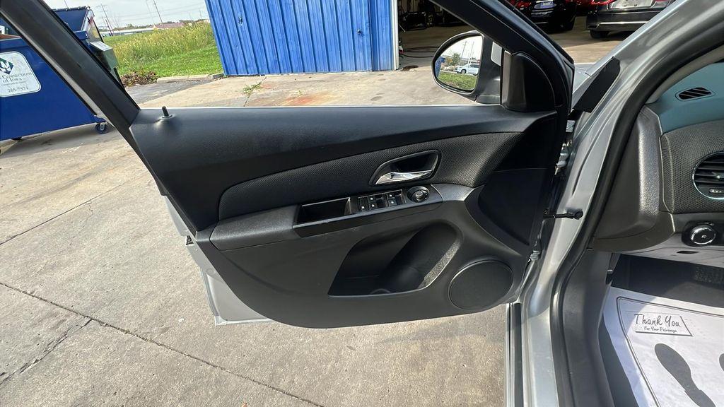 used 2014 Chevrolet Cruze car, priced at $9,995