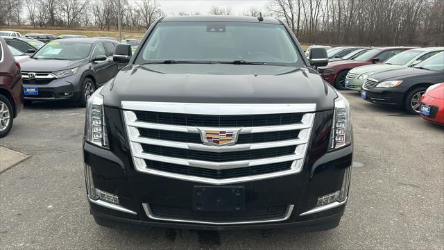 used 2019 Cadillac Escalade ESV car, priced at $25,995