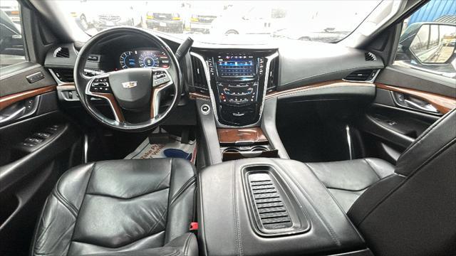 used 2019 Cadillac Escalade ESV car, priced at $25,995