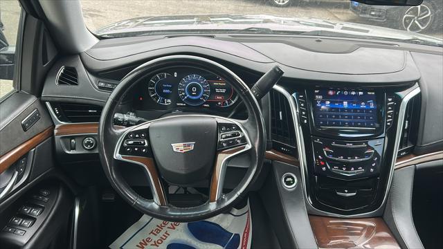 used 2019 Cadillac Escalade ESV car, priced at $25,995