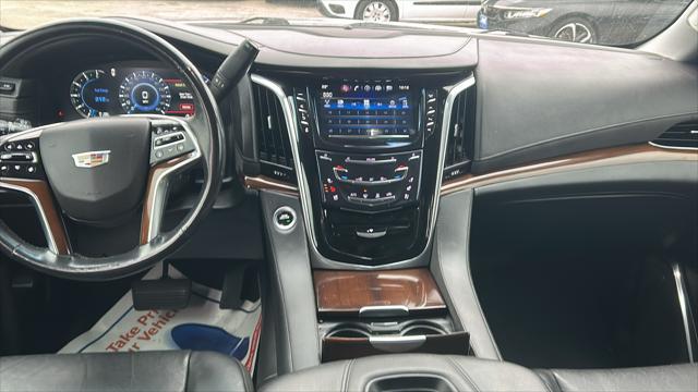 used 2019 Cadillac Escalade ESV car, priced at $25,995