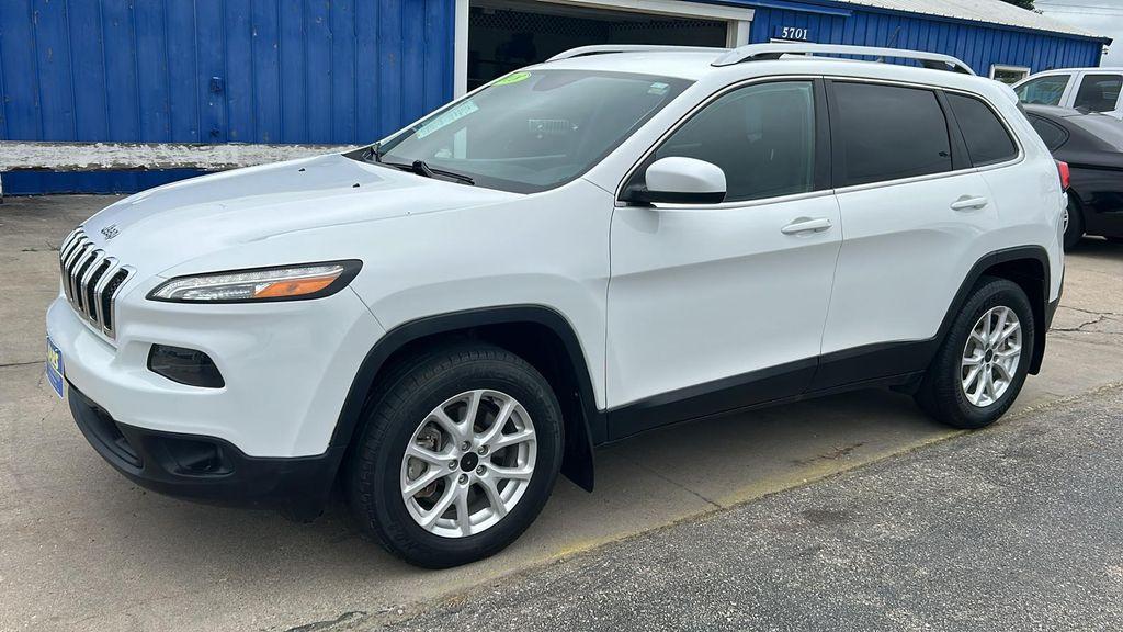 used 2018 Jeep Cherokee car, priced at $10,995
