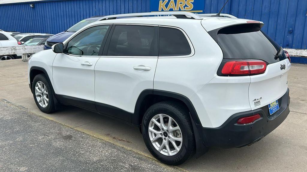 used 2018 Jeep Cherokee car, priced at $10,995