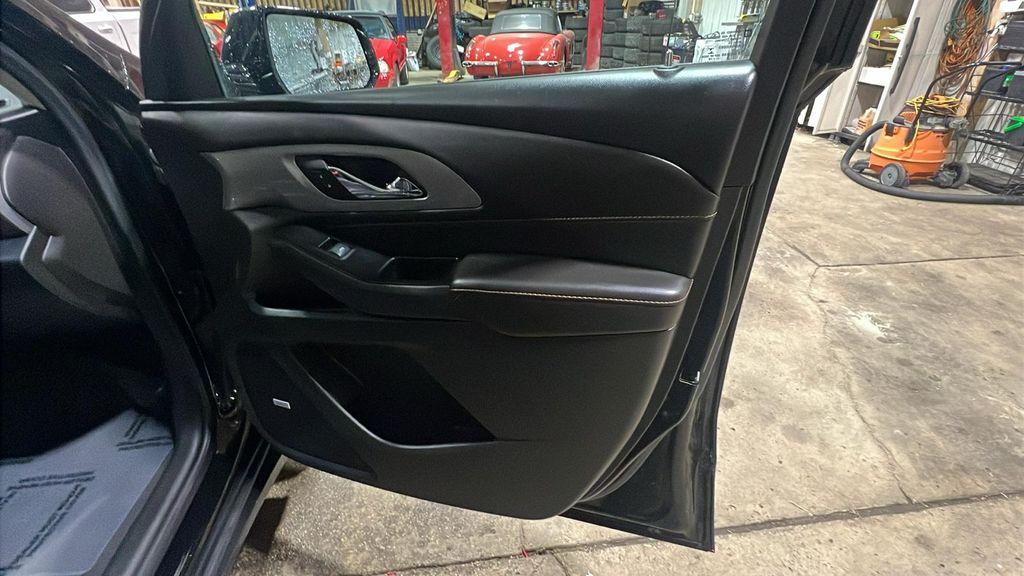 used 2018 Chevrolet Traverse car, priced at $15,995