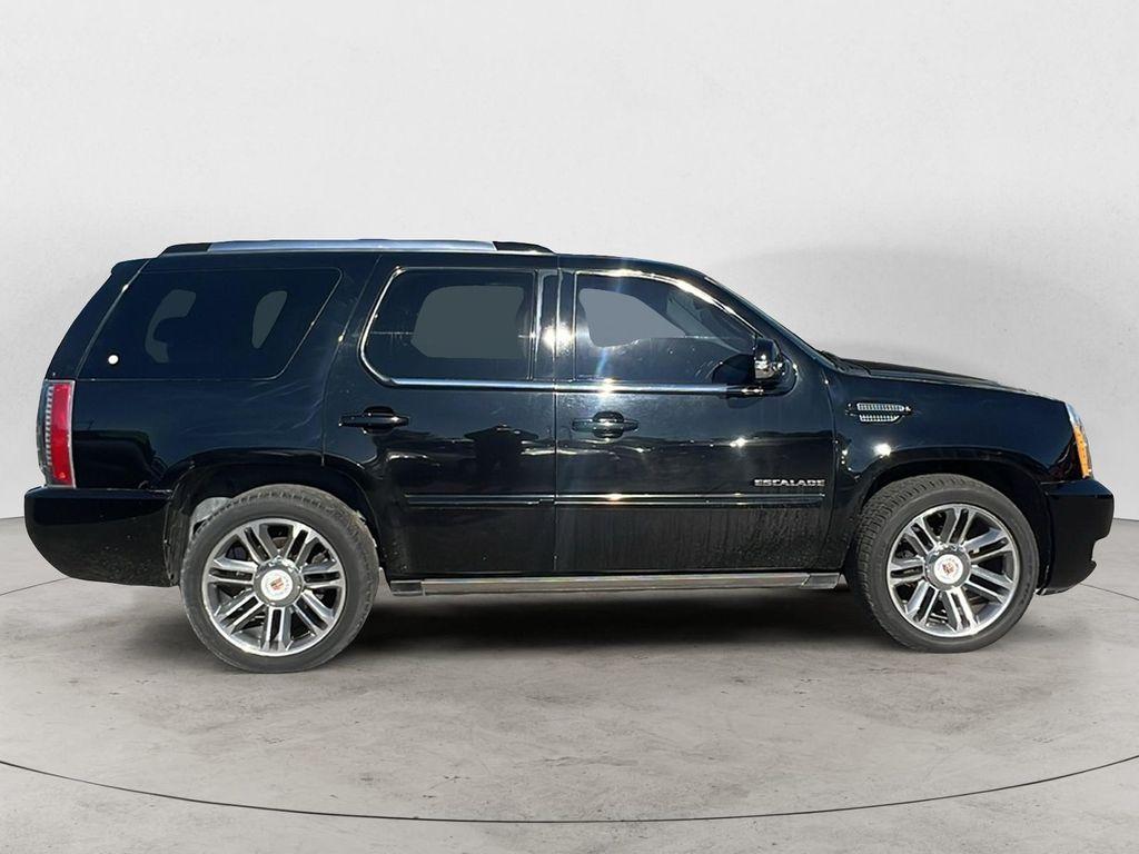 used 2012 Cadillac Escalade car, priced at $14,995