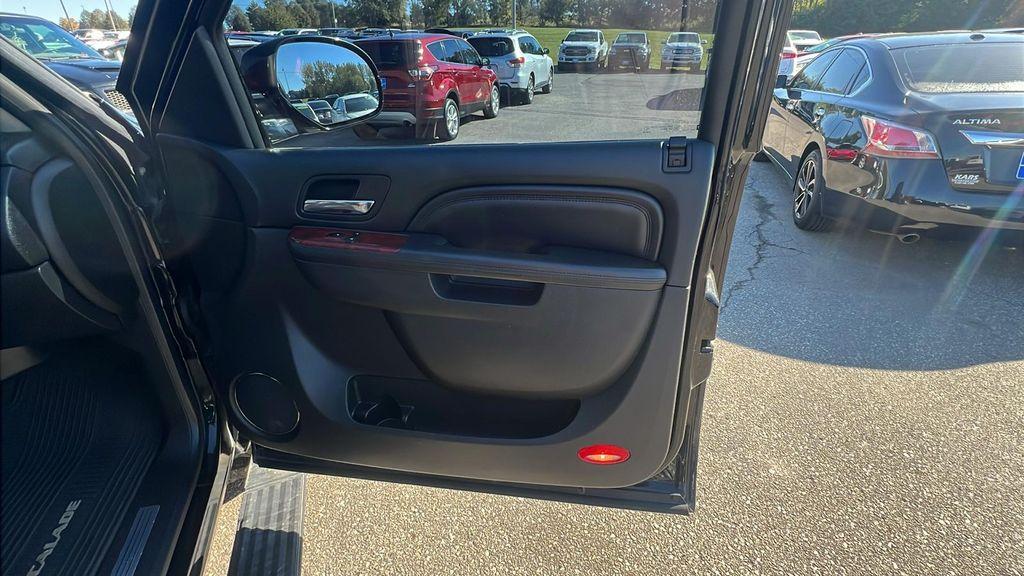 used 2012 Cadillac Escalade car, priced at $14,995