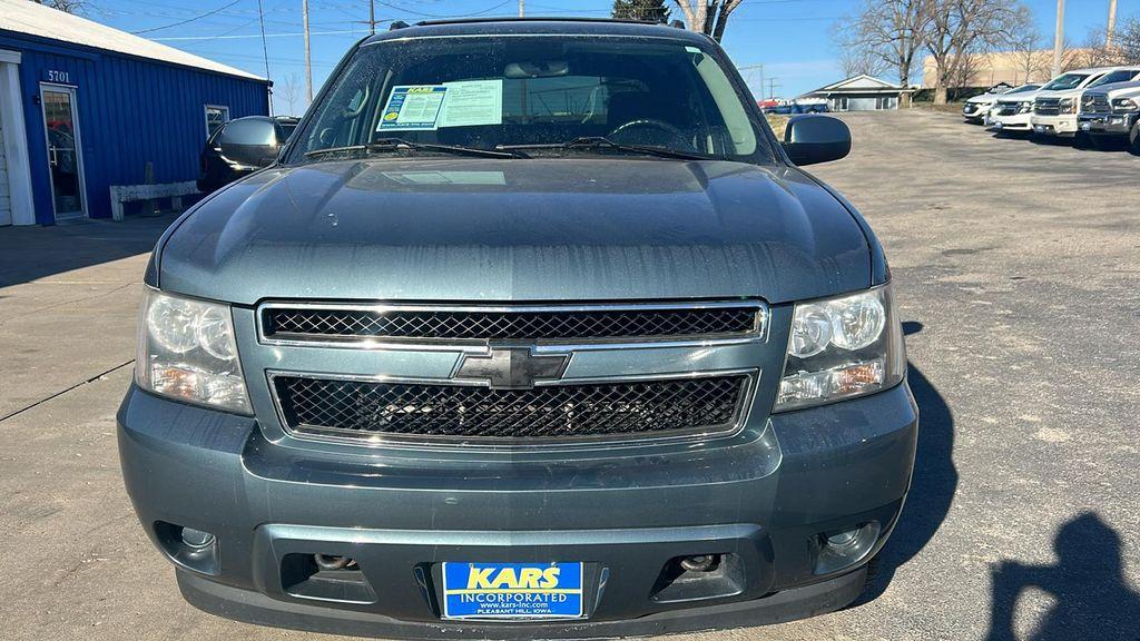 used 2011 Chevrolet Avalanche car, priced at $14,995