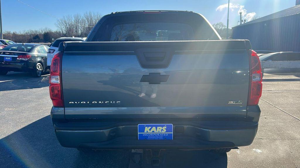 used 2011 Chevrolet Avalanche car, priced at $14,995
