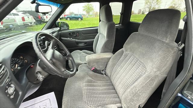used 2002 Chevrolet S-10 car, priced at $12,995
