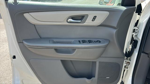 used 2014 Chevrolet Traverse car, priced at $10,995