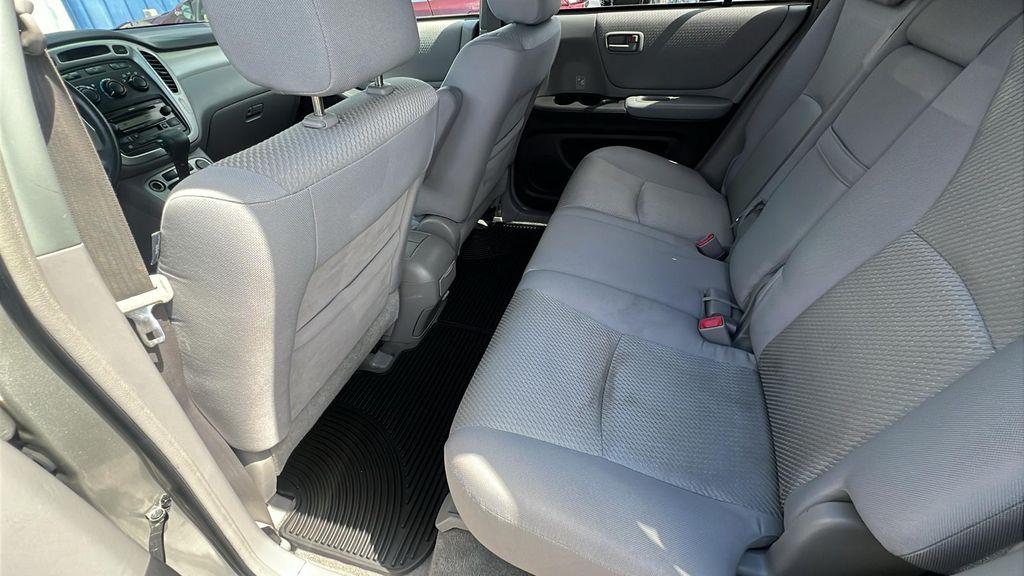 used 2007 Toyota Highlander car, priced at $7,995