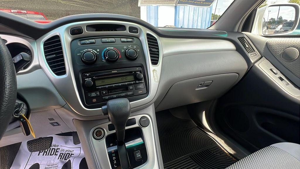 used 2007 Toyota Highlander car, priced at $7,995