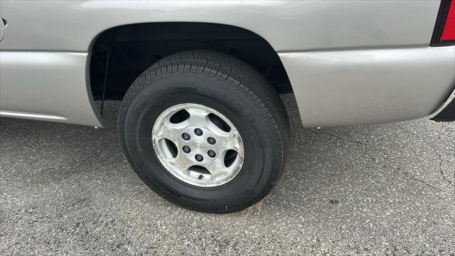 used 2004 Chevrolet Silverado 1500 car, priced at $13,995