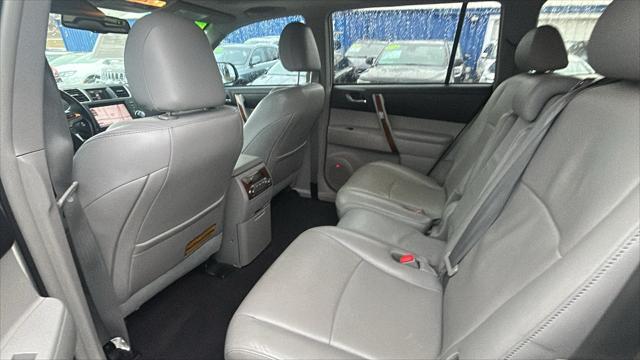 used 2011 Toyota Highlander car, priced at $14,995