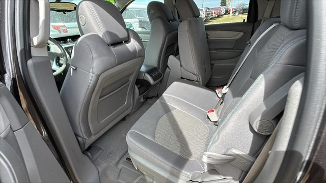 used 2014 Chevrolet Traverse car, priced at $10,995