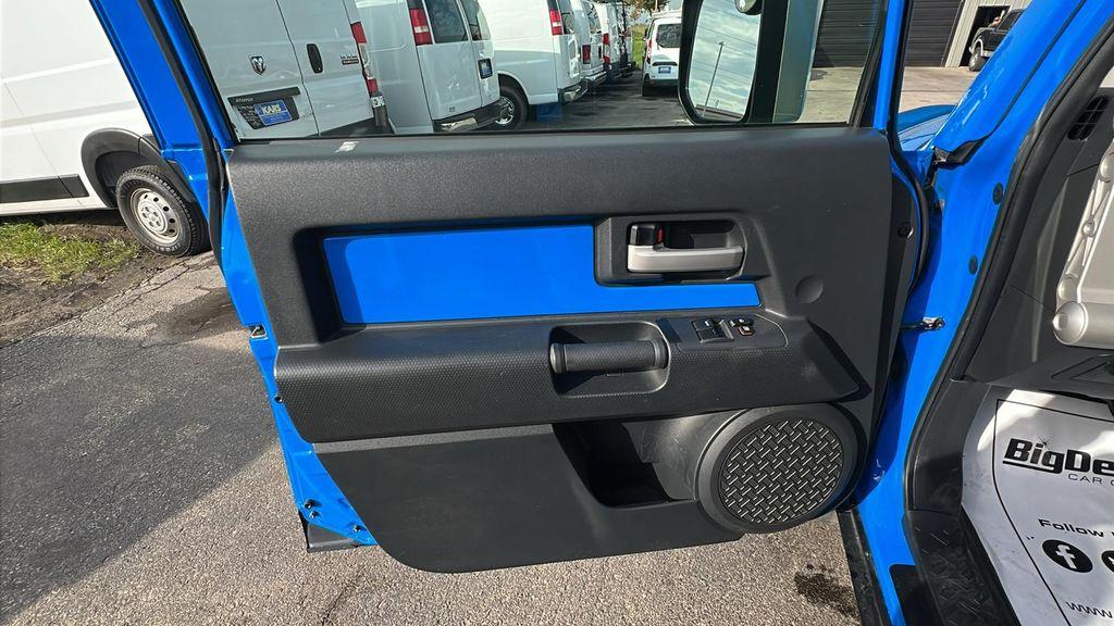 used 2008 Toyota FJ Cruiser car, priced at $13,995