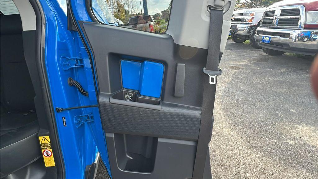 used 2008 Toyota FJ Cruiser car, priced at $13,995